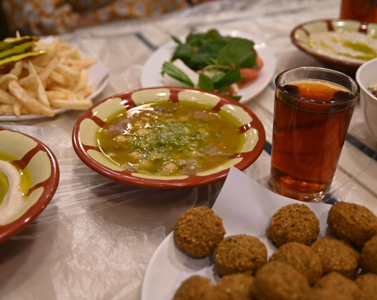 Hummus Falafel